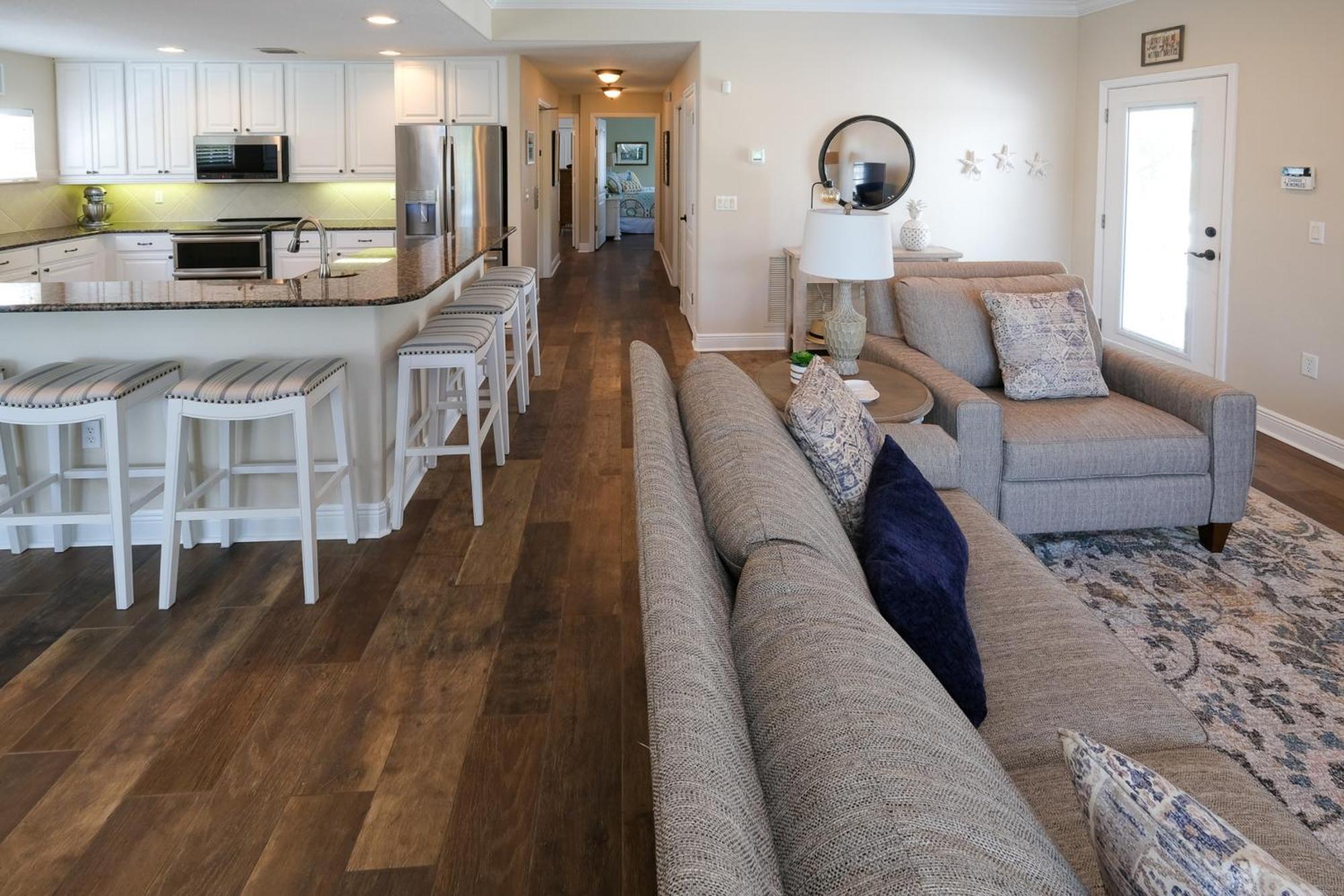Hibiscus Hideaway Condo Walk To Historic Bridge St Bradenton Beach Exterior photo